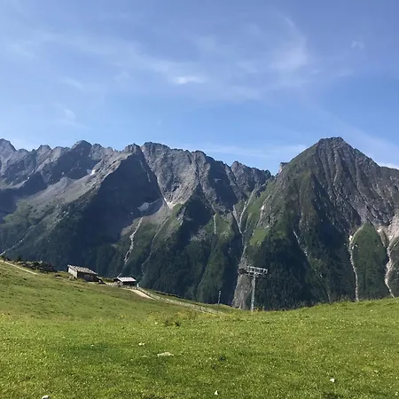 Appartement In Near Lift, Cleaning Included *
