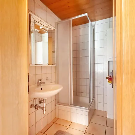 Lägenhet In Near Lift, Cleaning Included *